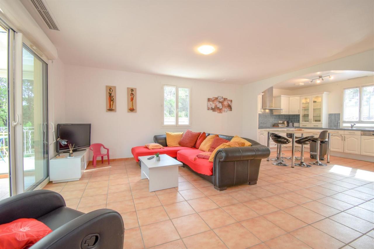 Charmante Maison Climatisee Avec Piscine Draguignan Zewnętrze zdjęcie